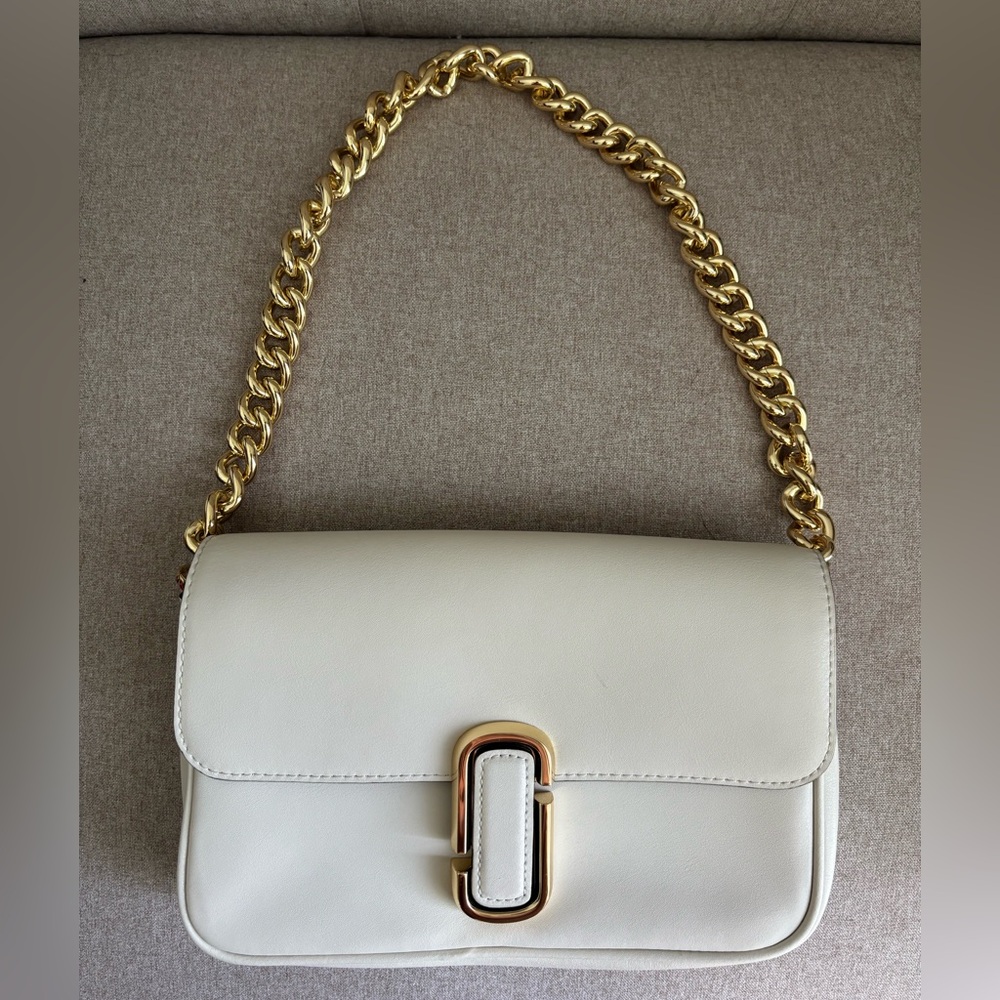 Cream and Gold Structured Shoulder Bag with Chain